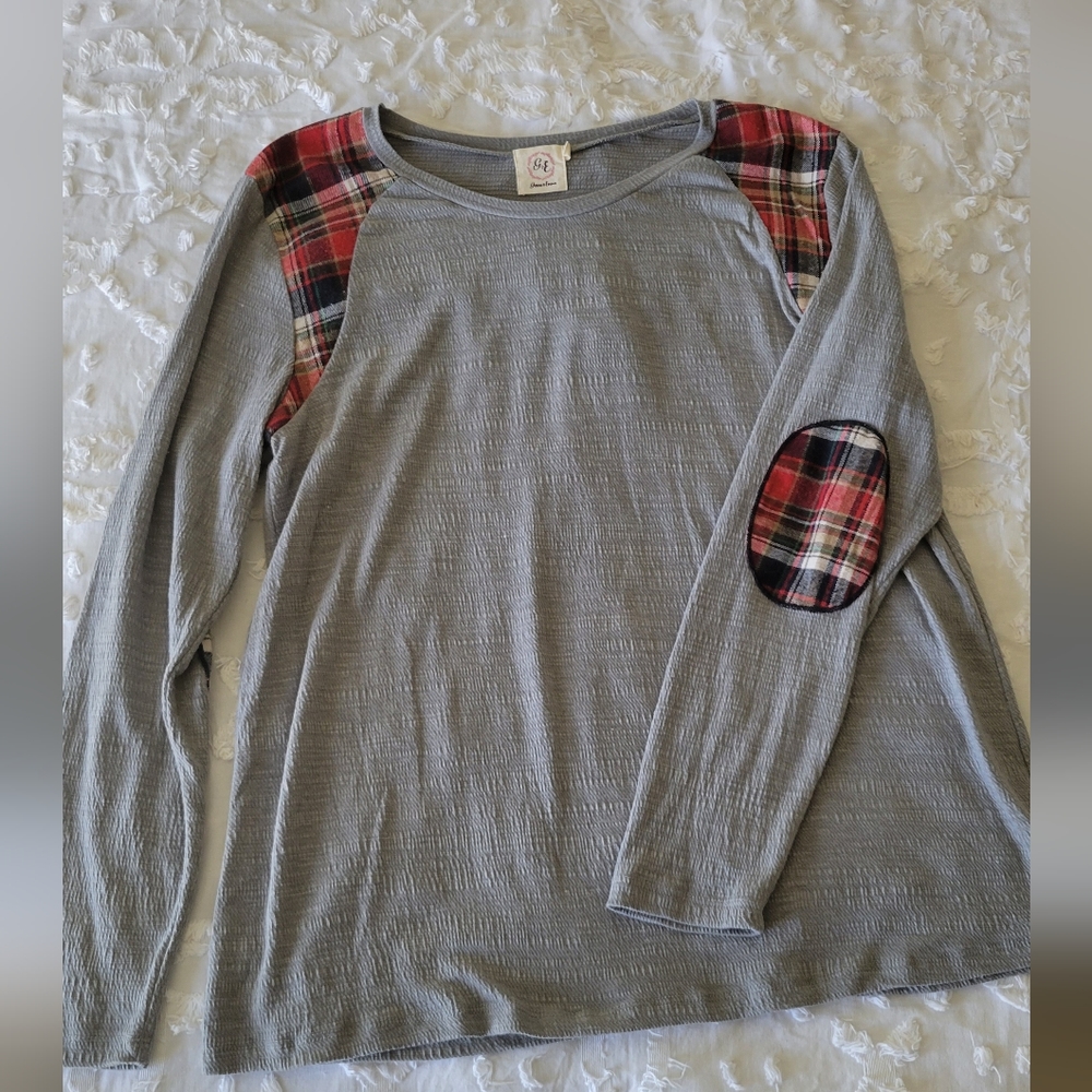 Plaid & grey long sleeve top